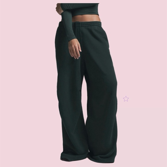 SKIMS Pants - SKIMS Vintage Fleece Sweatpant - Cypress